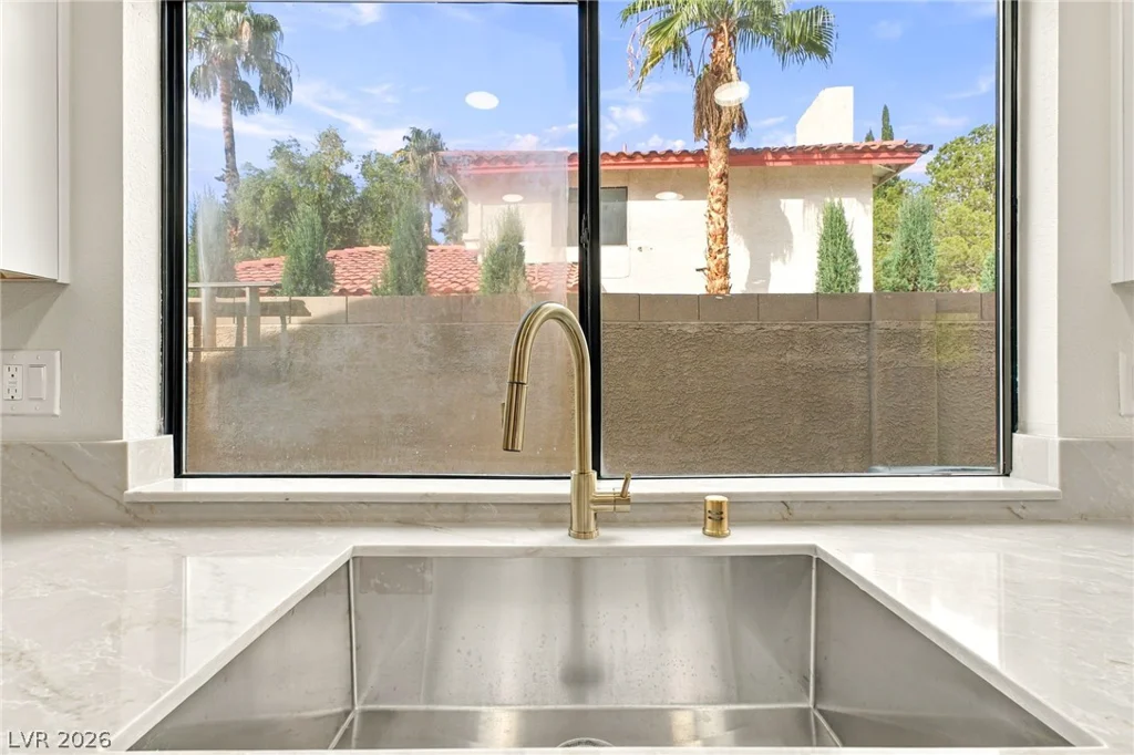 2928 Pleasant Lake, Las Vegas, NV 89117