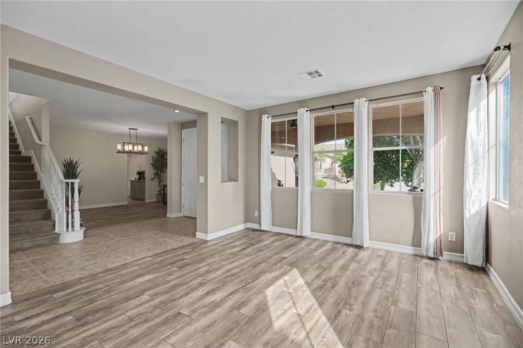 10405 Chimney Flat, Las Vegas, NV 89129