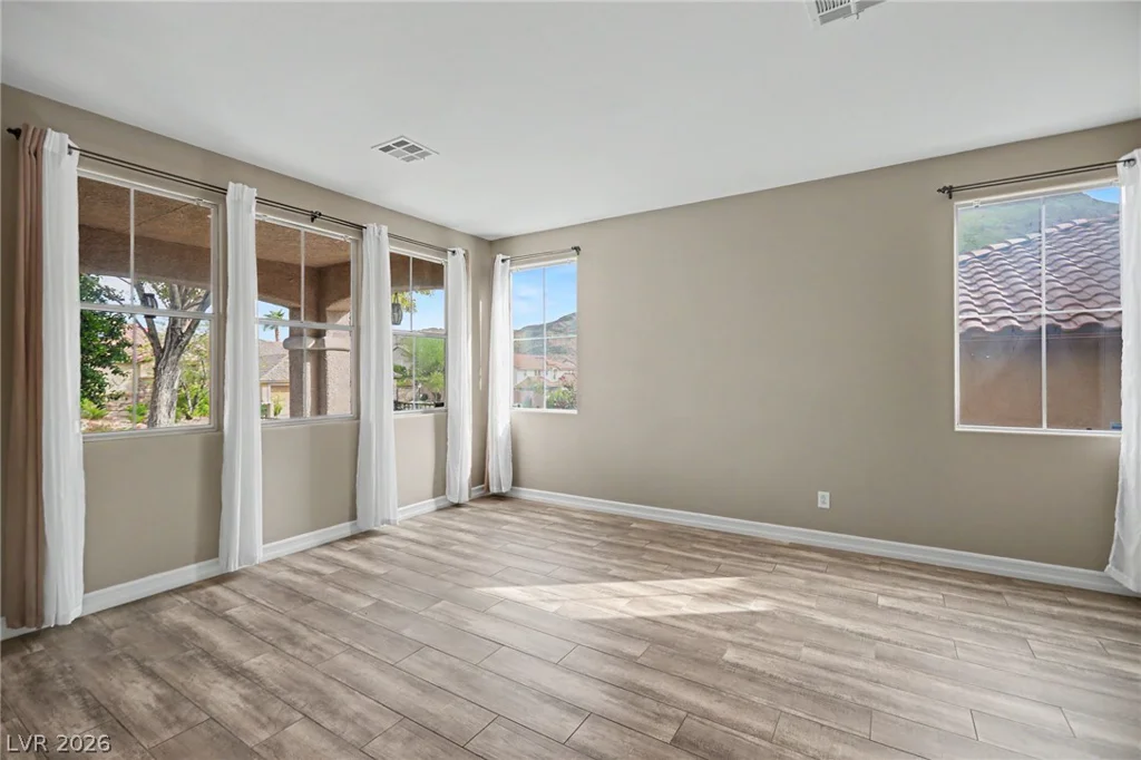 10405 Chimney Flat, Las Vegas, NV 89129
