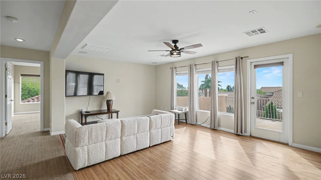 10405 Chimney Flat, Las Vegas, NV 89129