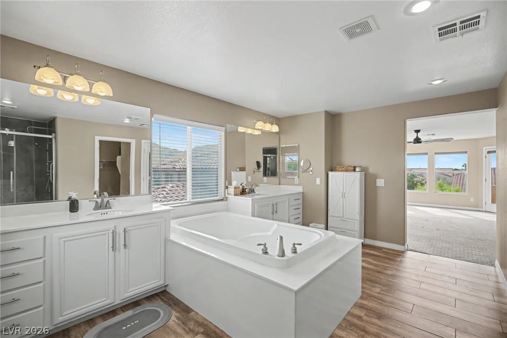 10405 Chimney Flat, Las Vegas, NV 89129