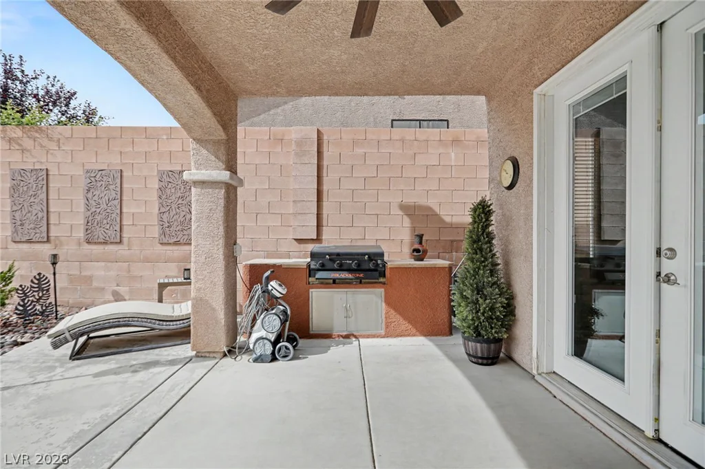 10405 Chimney Flat, Las Vegas, NV 89129