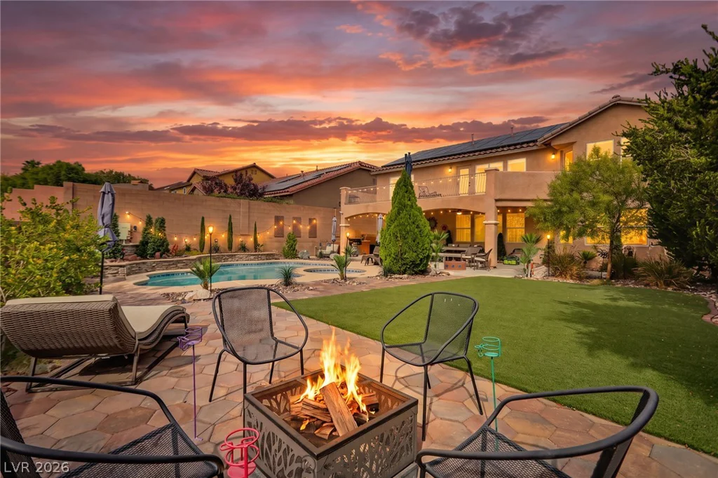 10405 Chimney Flat, Las Vegas, NV 89129