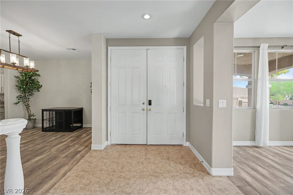 10405 Chimney Flat, Las Vegas, NV 89129