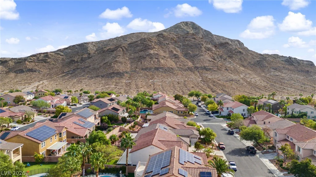10405 Chimney Flat, Las Vegas, NV 89129