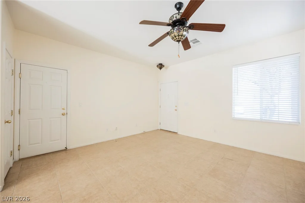 9525 Michelle Falls, Las Vegas, NV 89149