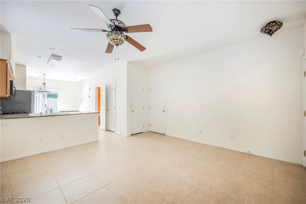 9525 Michelle Falls, Las Vegas, NV 89149