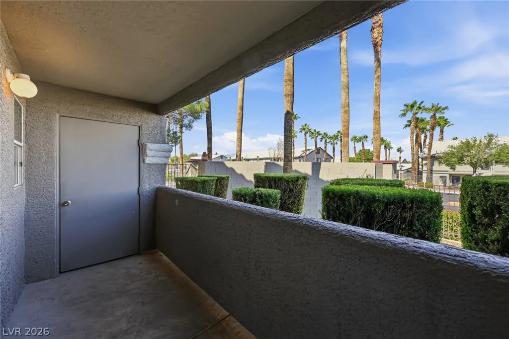5055 Hacienda, Las Vegas, NV 89118