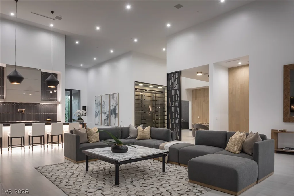 38 Skybird, Las Vegas, NV 89135