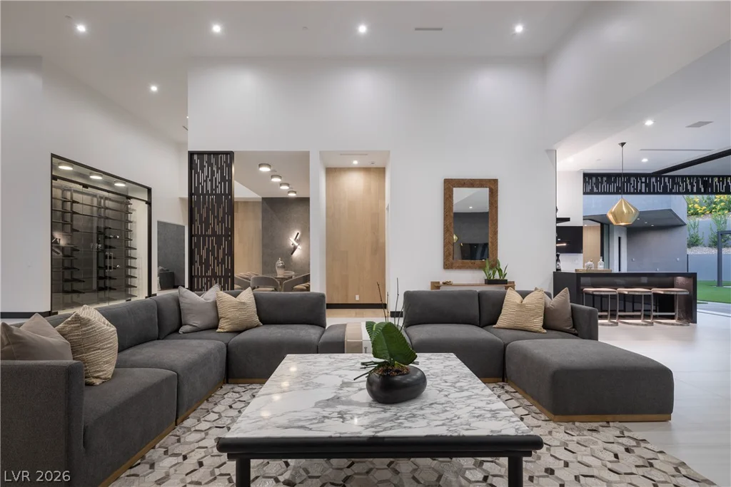 38 Skybird, Las Vegas, NV 89135