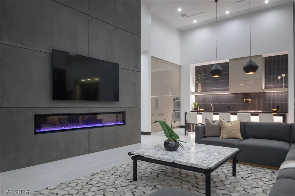 38 Skybird, Las Vegas, NV 89135