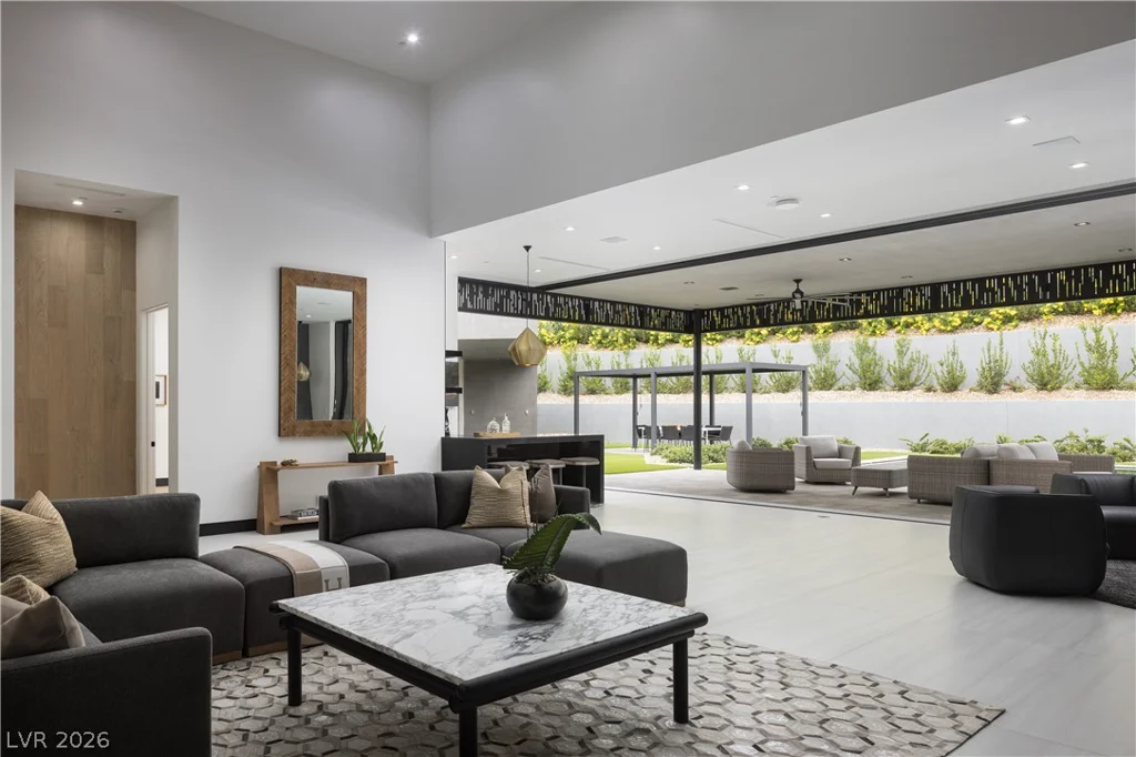 38 Skybird, Las Vegas, NV 89135