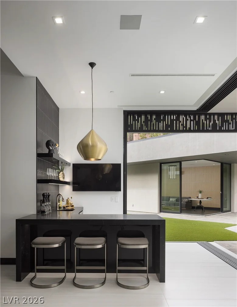 38 Skybird, Las Vegas, NV 89135
