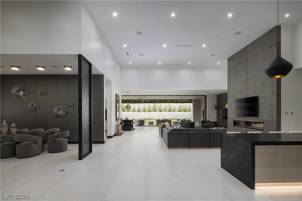 38 Skybird, Las Vegas, NV 89135