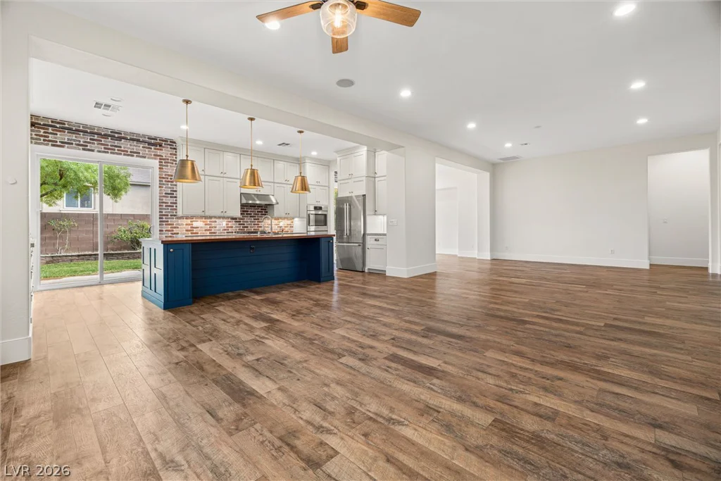 9740 Pan Falls, Las Vegas, NV 89178