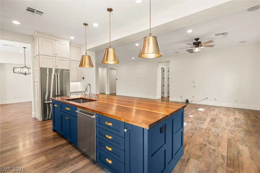 9740 Pan Falls, Las Vegas, NV 89178