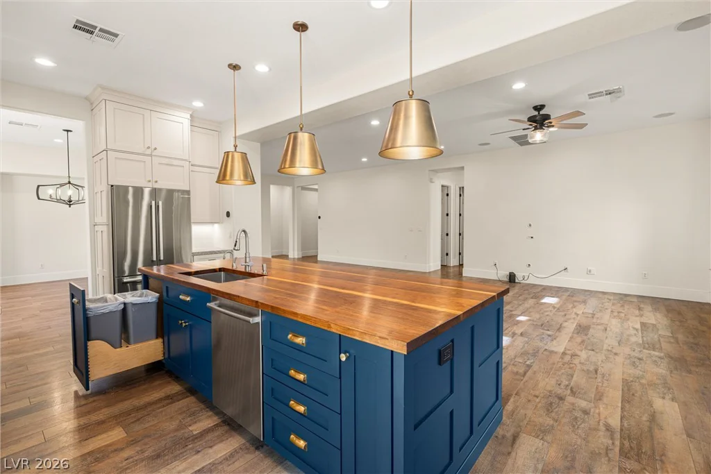 9740 Pan Falls, Las Vegas, NV 89178