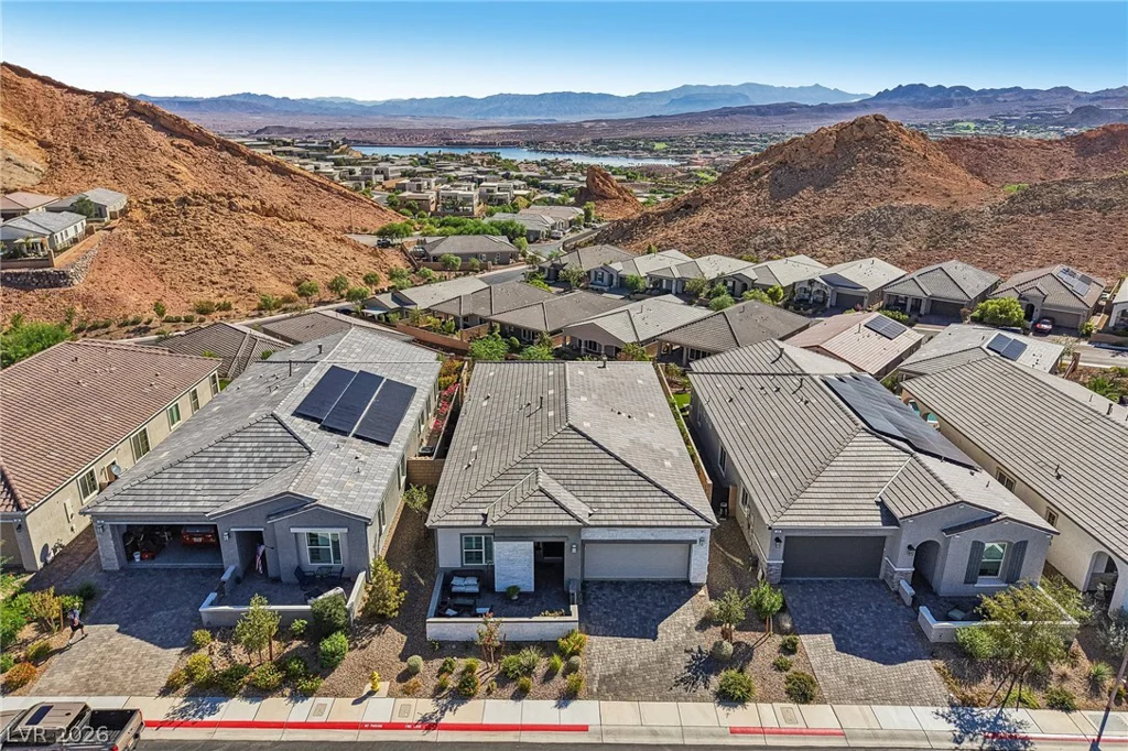 48 Tatahatso Point, Henderson, NV 89011