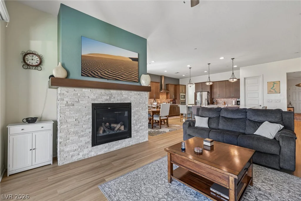 48 Tatahatso Point, Henderson, NV 89011