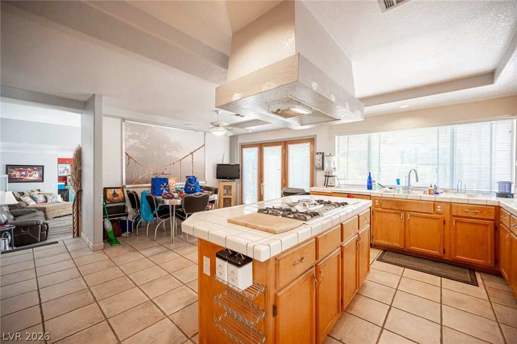 8225 Hidden Crossing, Las Vegas, NV 89129