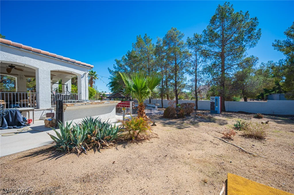 8225 Hidden Crossing, Las Vegas, NV 89129