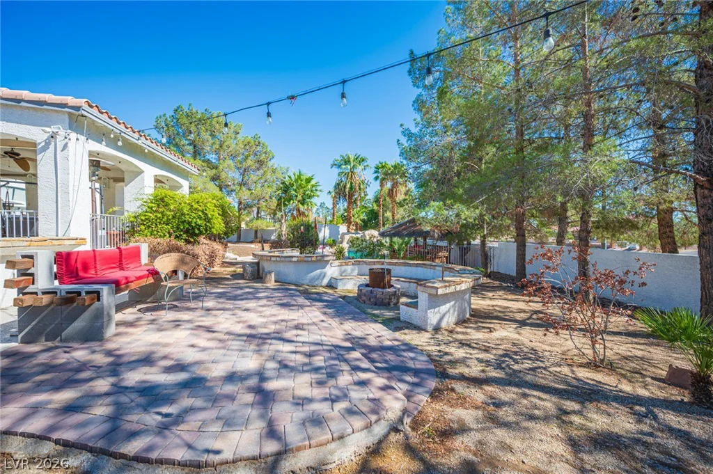 8225 Hidden Crossing, Las Vegas, NV 89129