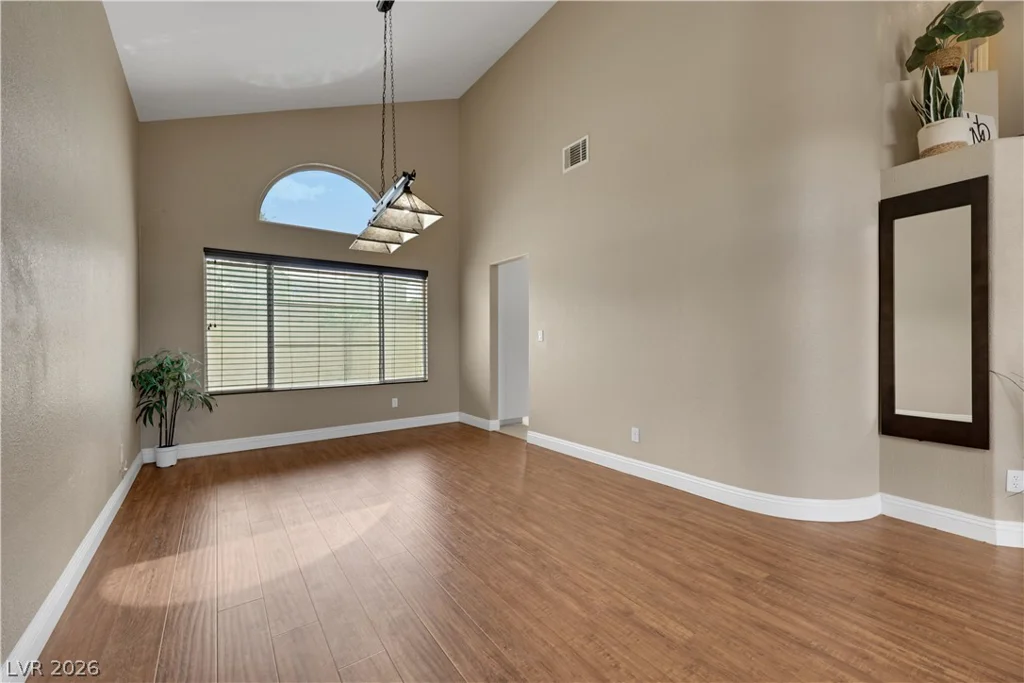 9229 Valador, Las Vegas, NV 89129
