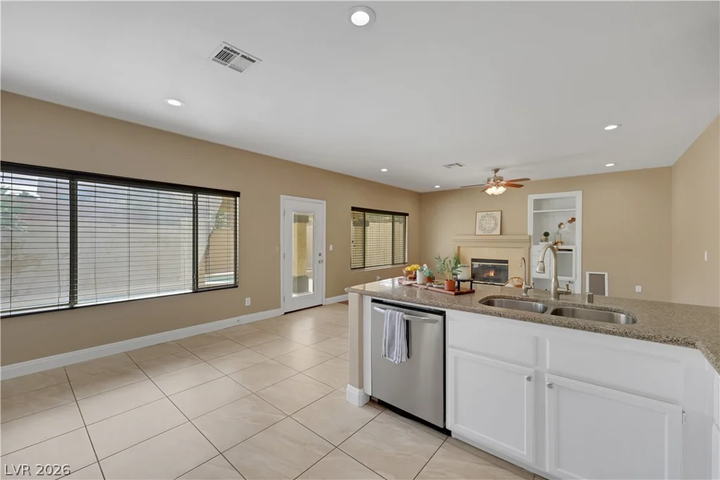 9229 Valador, Las Vegas, NV 89129