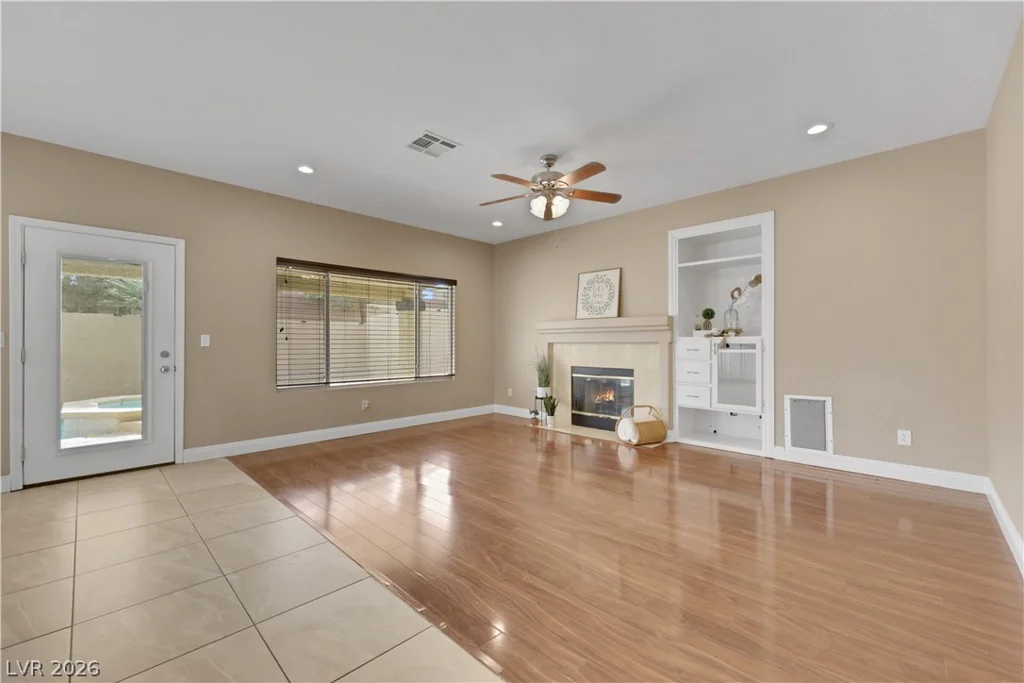 9229 Valador, Las Vegas, NV 89129