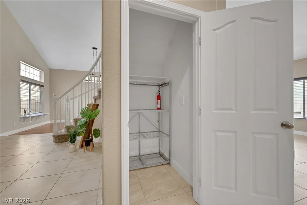 9229 Valador, Las Vegas, NV 89129