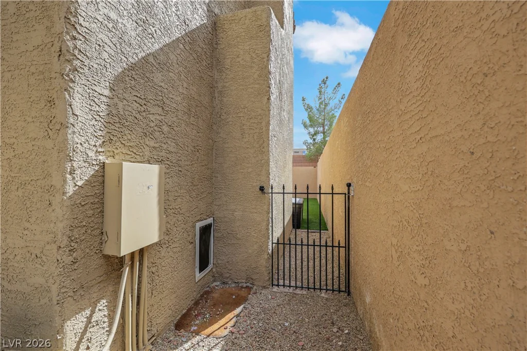 9229 Valador, Las Vegas, NV 89129