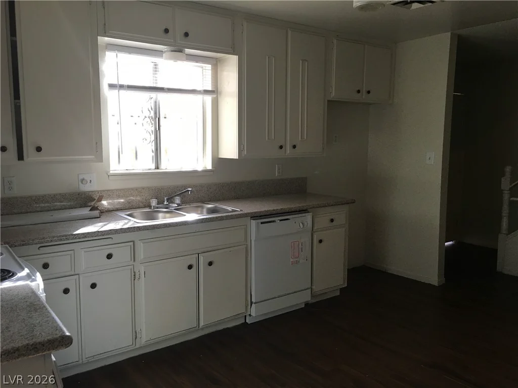 146 Greenbriar Townhouse, Las Vegas, NV 89121