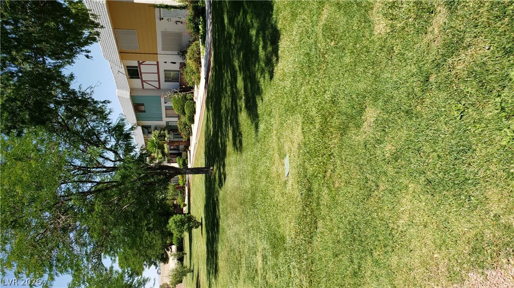 146 Greenbriar Townhouse, Las Vegas, NV 89121