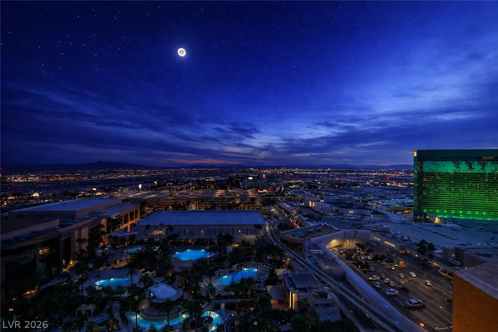 145 HARMON, Las Vegas, NV 89109