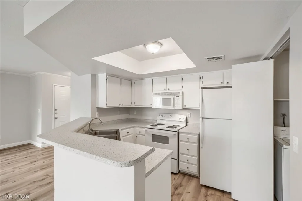 8600 CHARLESTON BL, Las Vegas, NV 89145