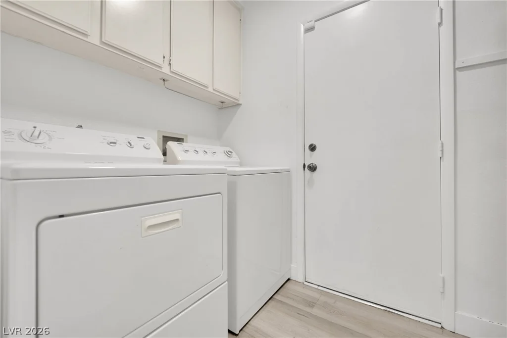 571 Cervantes, Henderson, NV 89014