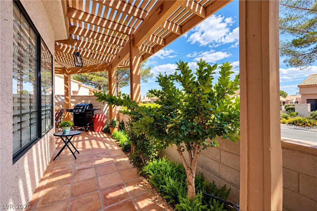 571 Cervantes, Henderson, NV 89014