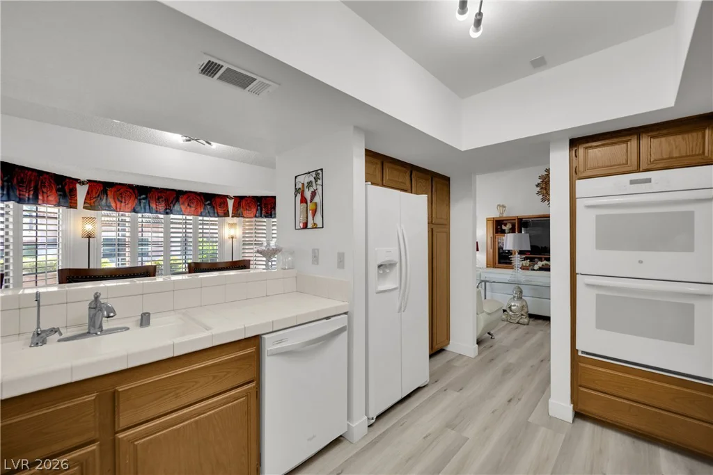 571 Cervantes, Henderson, NV 89014