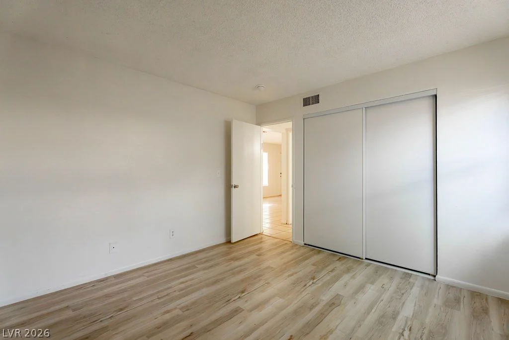 3945 Visby, Las Vegas, NV 89119