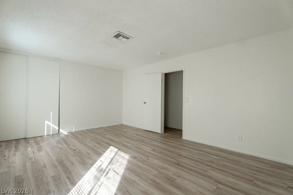 3945 Visby, Las Vegas, NV 89119