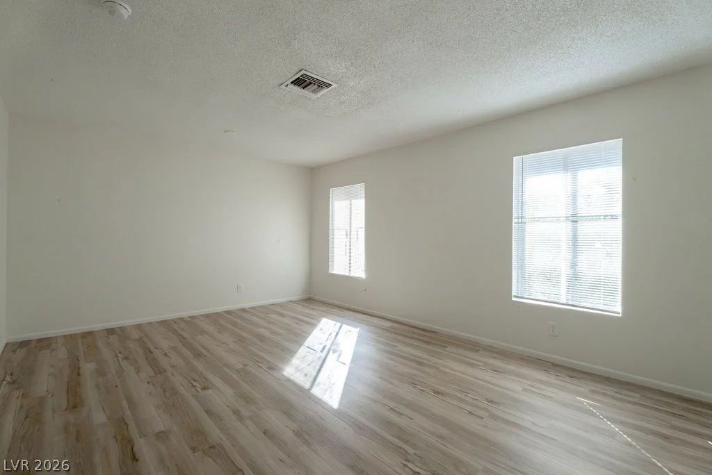 3945 Visby, Las Vegas, NV 89119