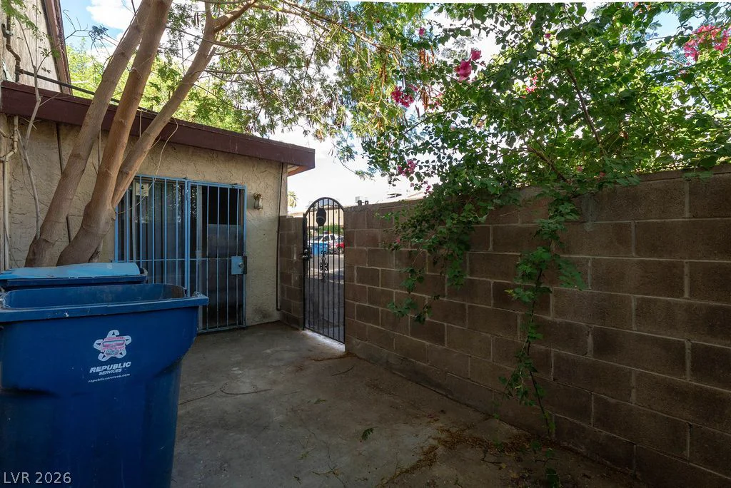 3945 Visby, Las Vegas, NV 89119