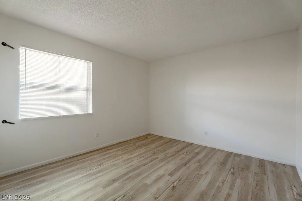 3945 Visby, Las Vegas, NV 89119