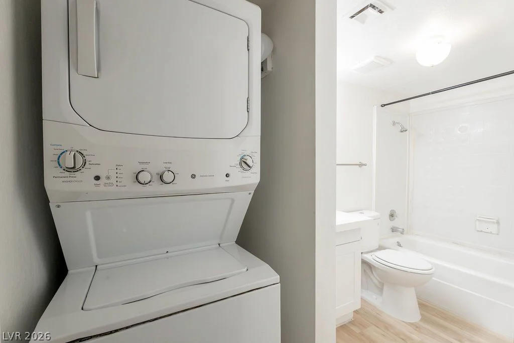 3945 Visby, Las Vegas, NV 89119