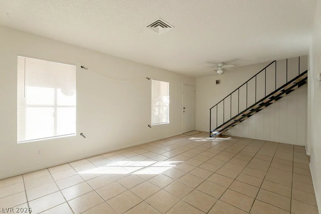 3945 Visby, Las Vegas, NV 89119