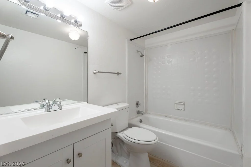3945 Visby, Las Vegas, NV 89119