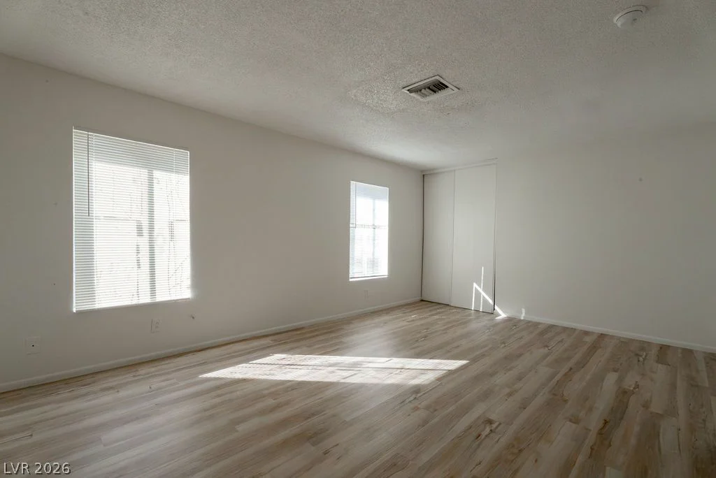 3945 Visby, Las Vegas, NV 89119