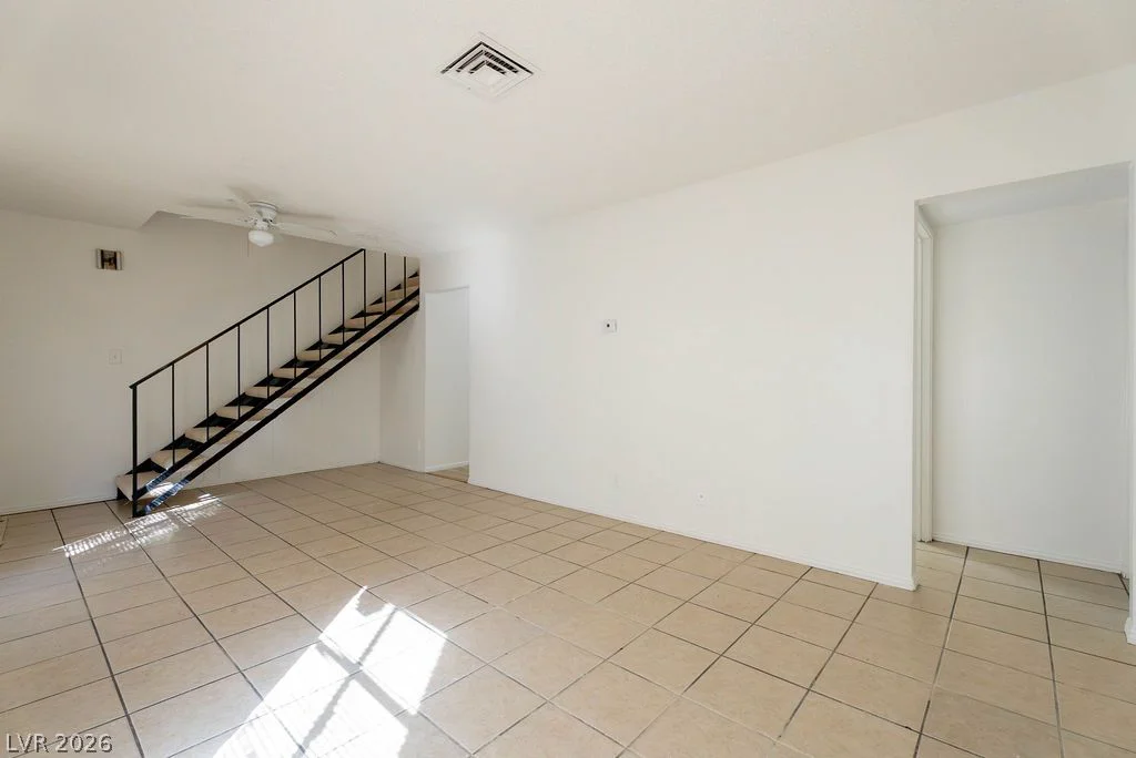 3945 Visby, Las Vegas, NV 89119