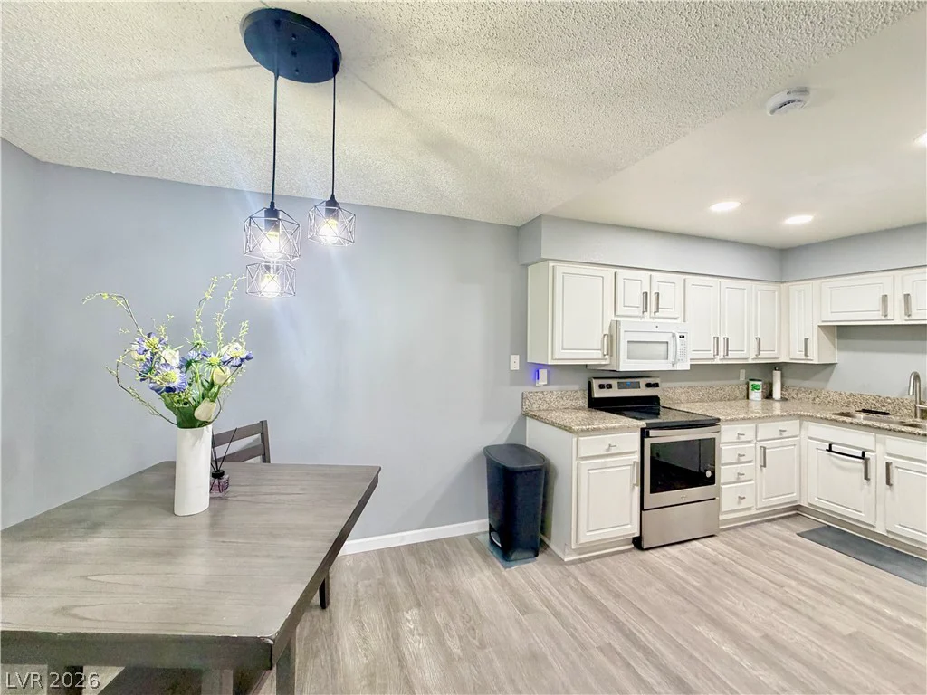 3151 Soaring Gulls, Las Vegas, NV 89128