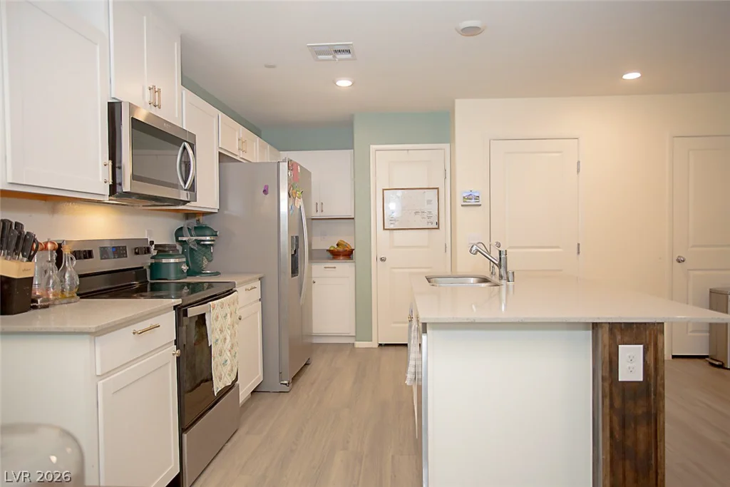 1622 Dom River, North Las Vegas, NV 89084